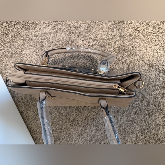 Vegan Leather Bag - Picture 15 of 16